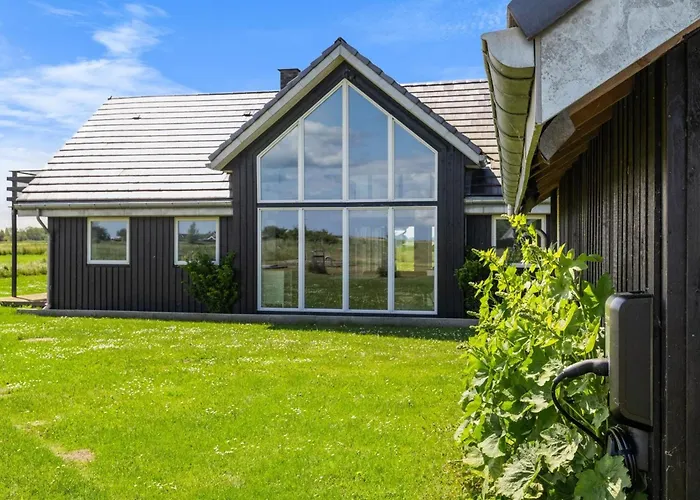 Semesterbostad Ung - 460m From The Sea By Interhome *