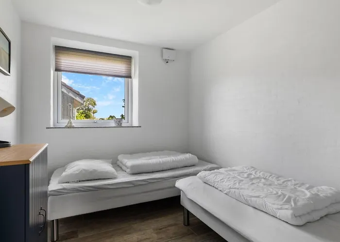 Semesterbostad Ung - 460m From The Sea By Interhome *