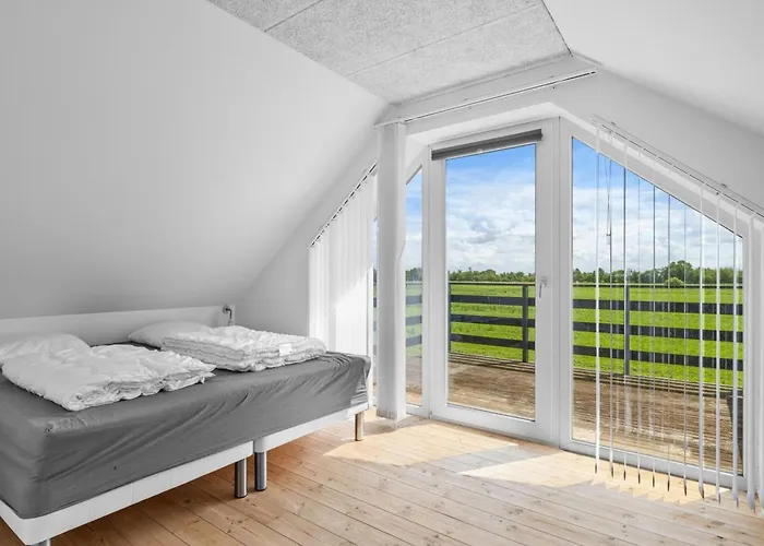 Ung - 460m From The Sea By Interhome Semesterbostad