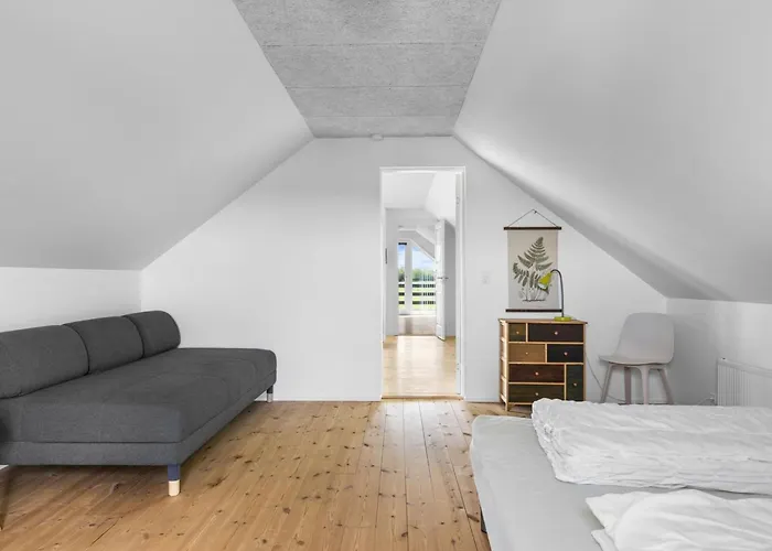 Ung - 460m From The Sea By Interhome Semesterbostad *