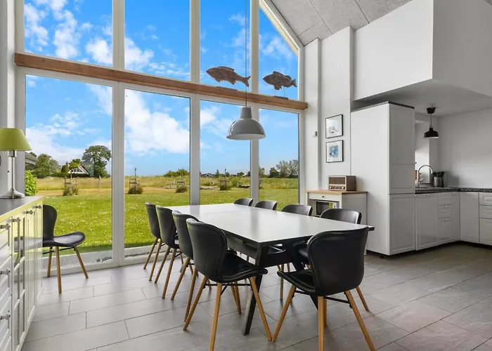 Semesterbostad Ung - 460m From The Sea By Interhome